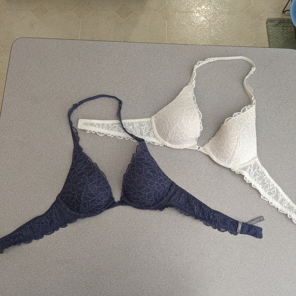 Aerie Neck halter lace bras 32A